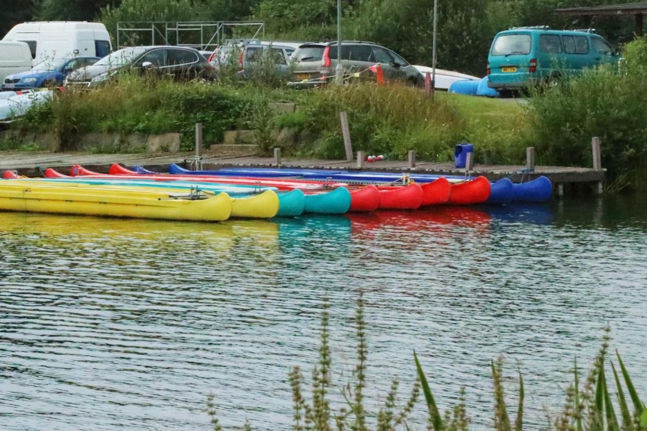 Lee Valley Lodge Чесхант Экстерьер фото